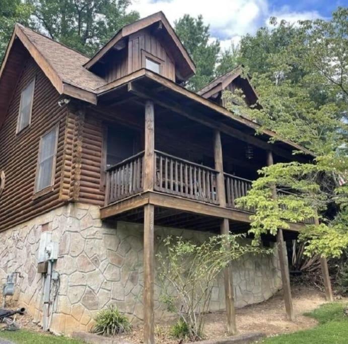 Rustic Black Bear Cabin Pigeon Forge Esterno foto