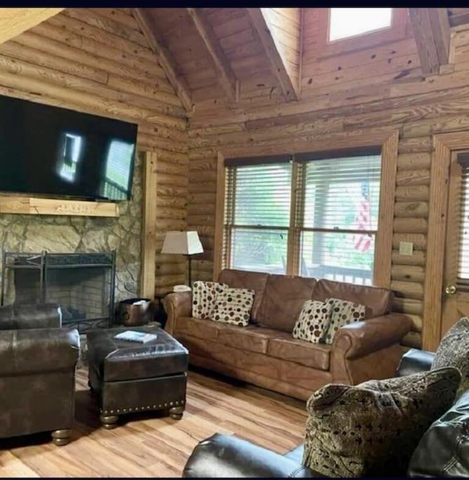 Rustic Black Bear Cabin Pigeon Forge Esterno foto